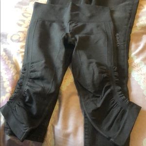 Lulu lemon cropped yoga pant